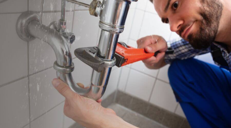 Expert burst pipe repair services in Okemah, OK